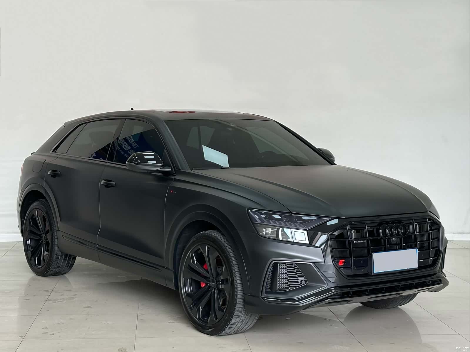 Audi Q8, 2020 3