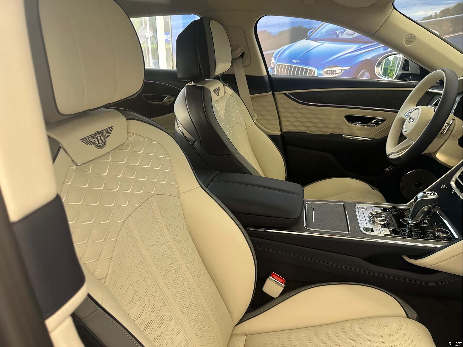 Bentley Flying Spur, 1900 все фото