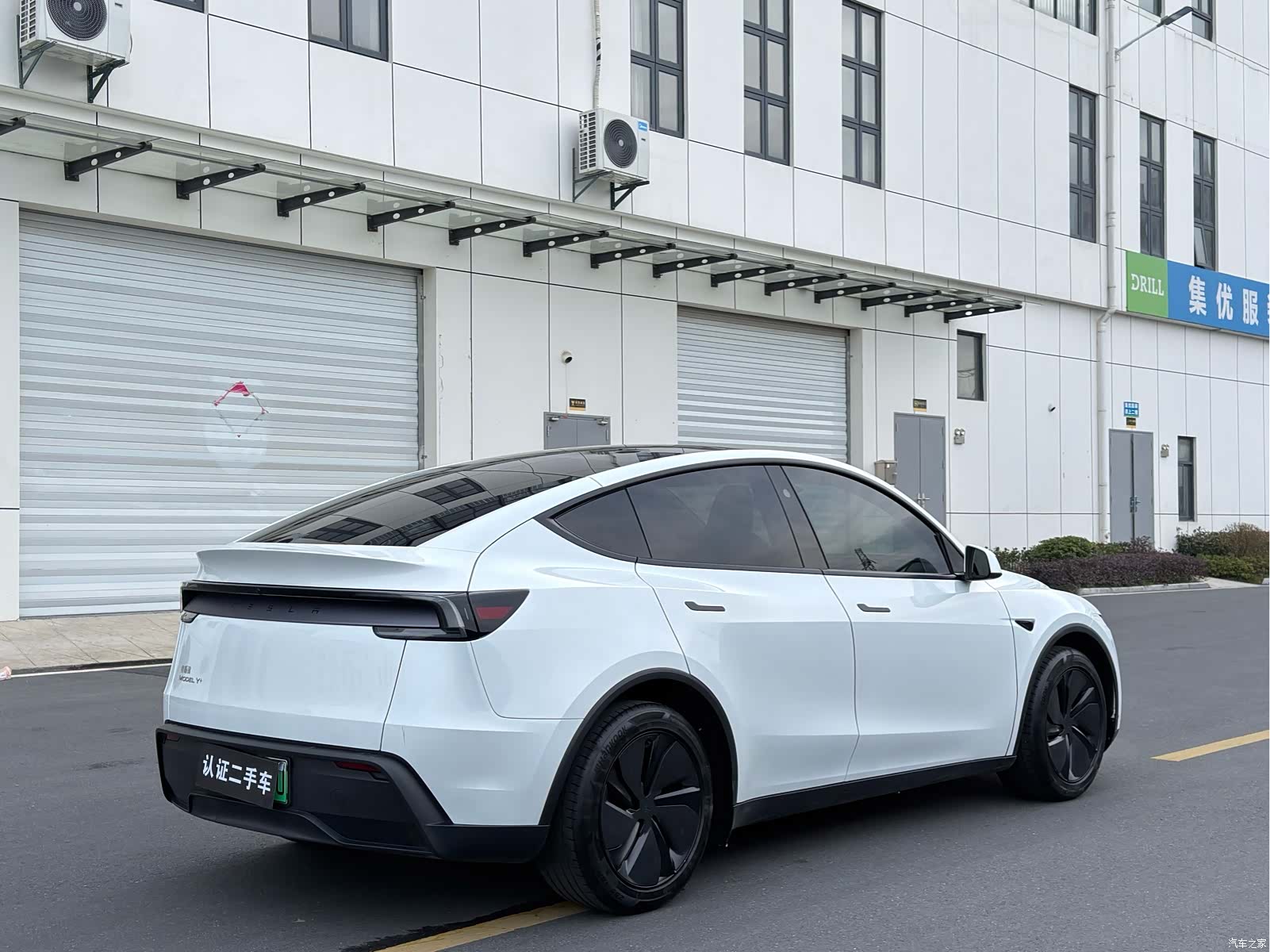 Tesla Model Y, 2025 15