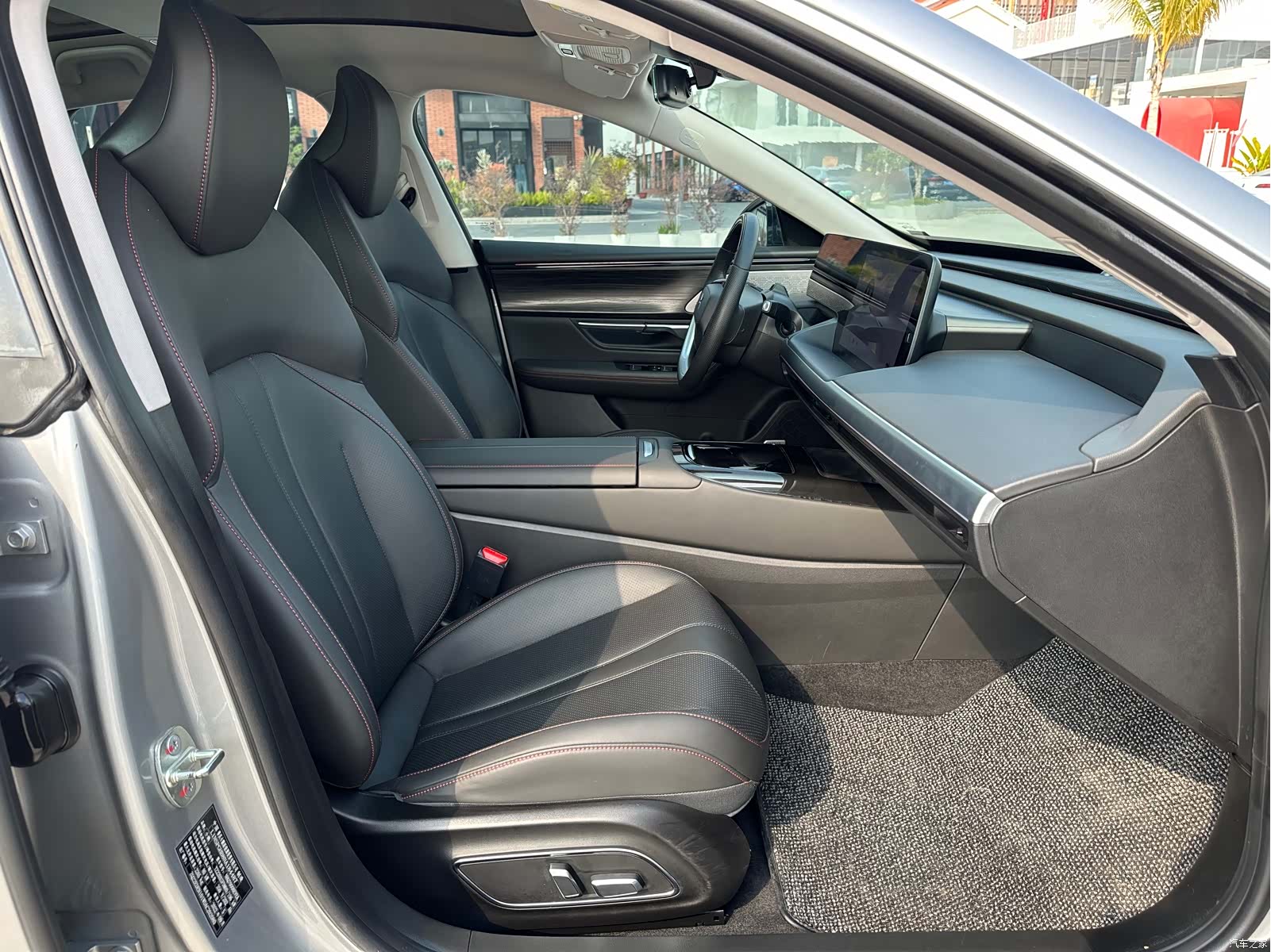Xpeng P7, 2022 8