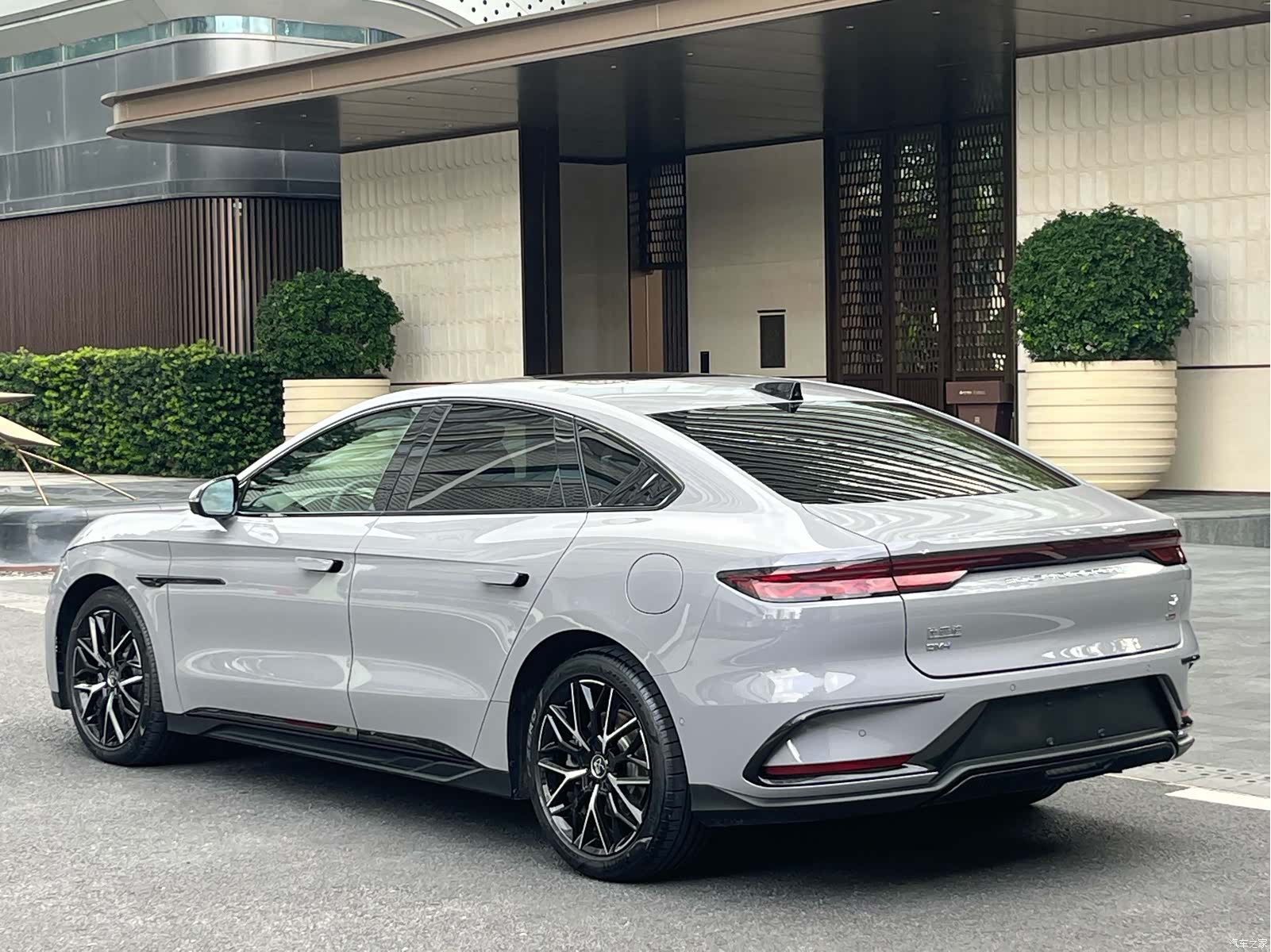 BYD Han, 2025 4