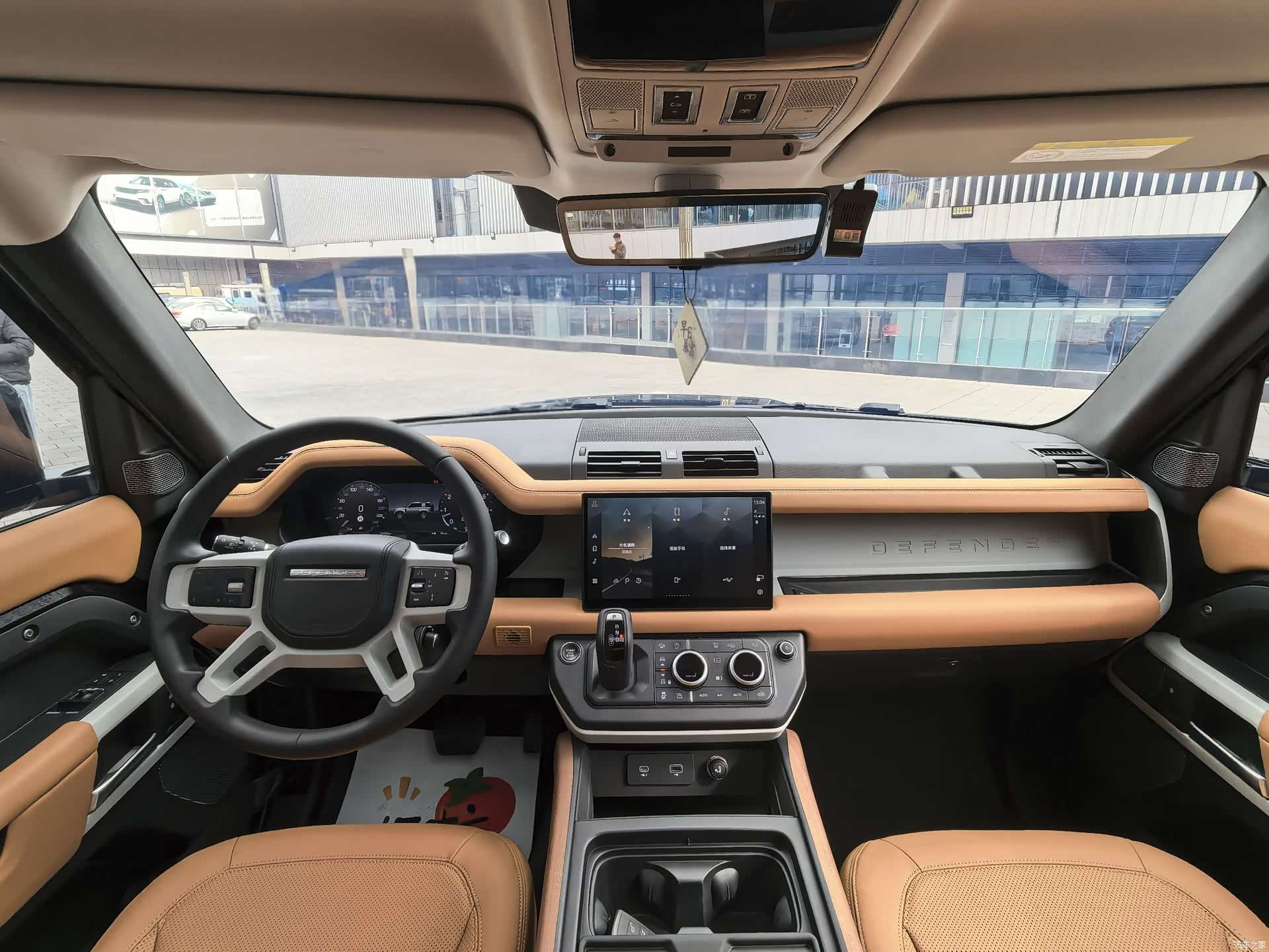 Land Rover Defender, 2024 10