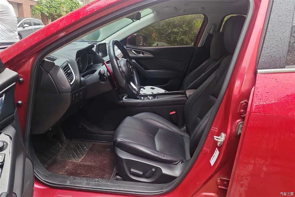 Mazda Mazda3, 2018 9