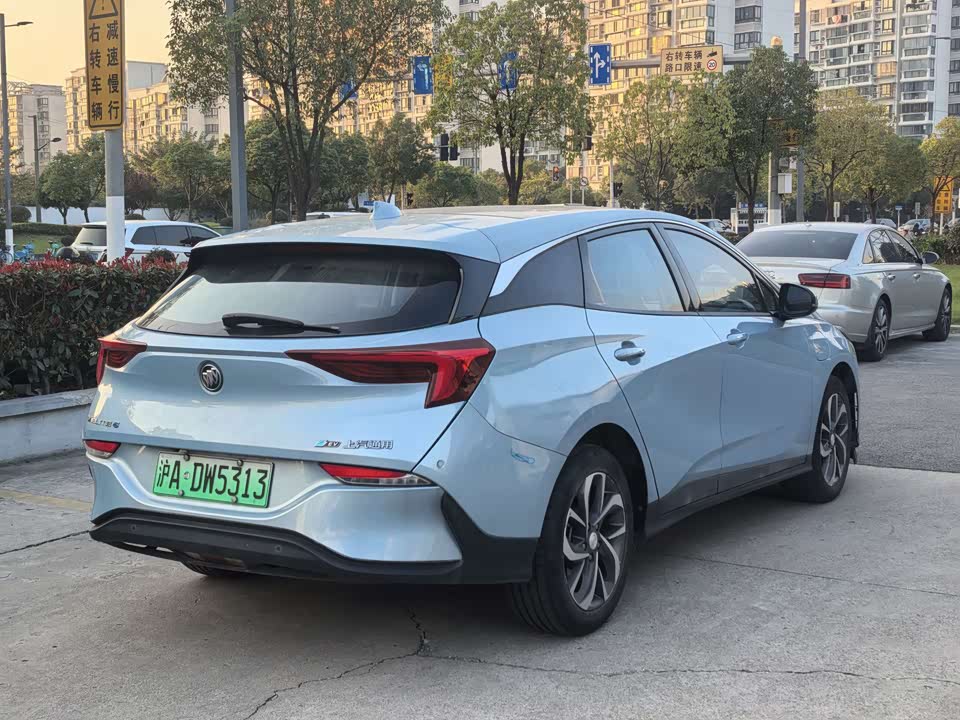 Buick Slightly blue 6