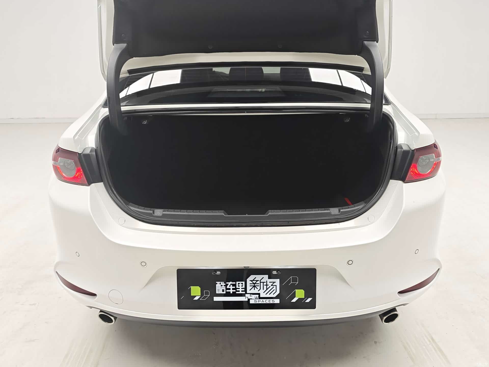 Mazda Mazda3, 2023 10