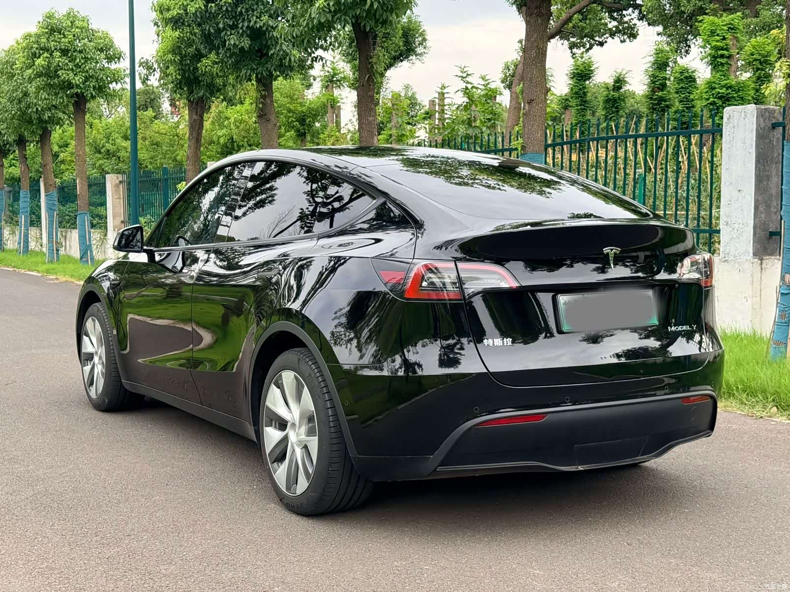 Tesla Model Y, 2023 6