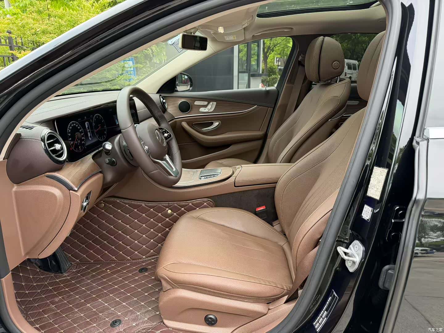 Mercedes-Benz E-Class, 2020 6
