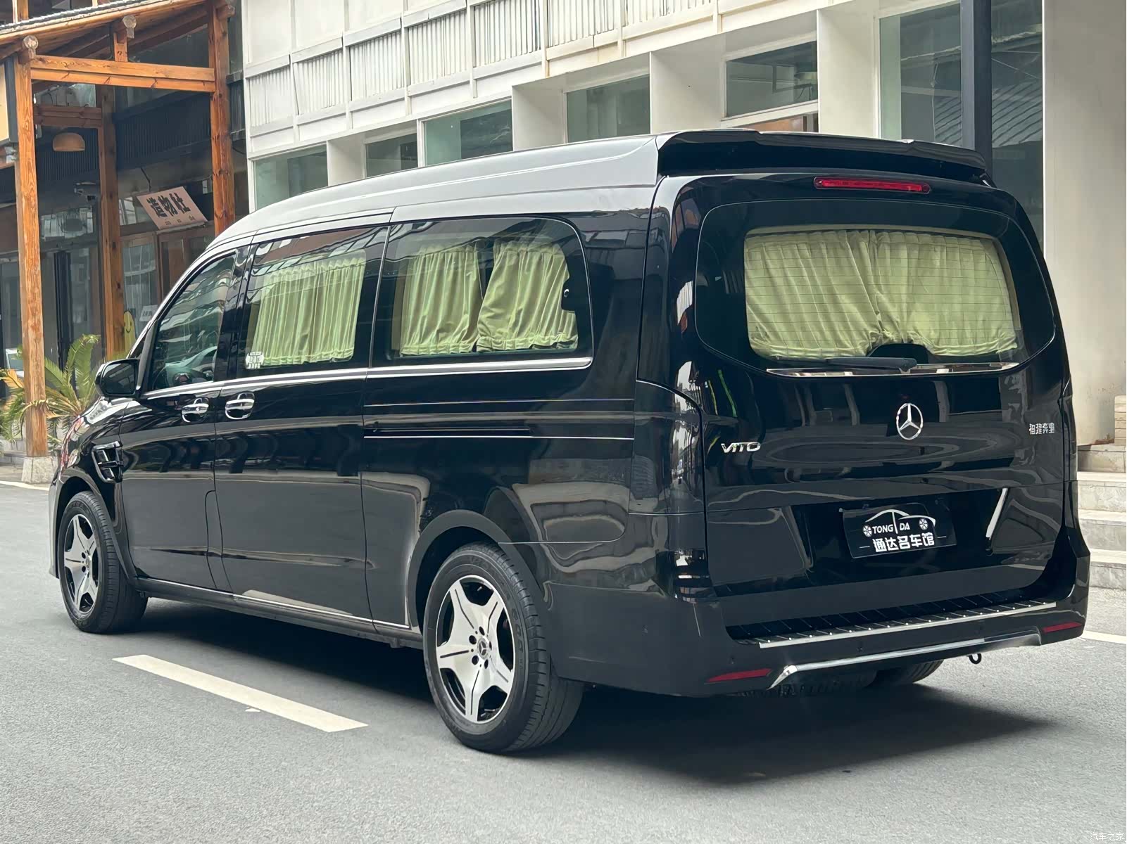 Mercedes-Benz 7, 2023 30