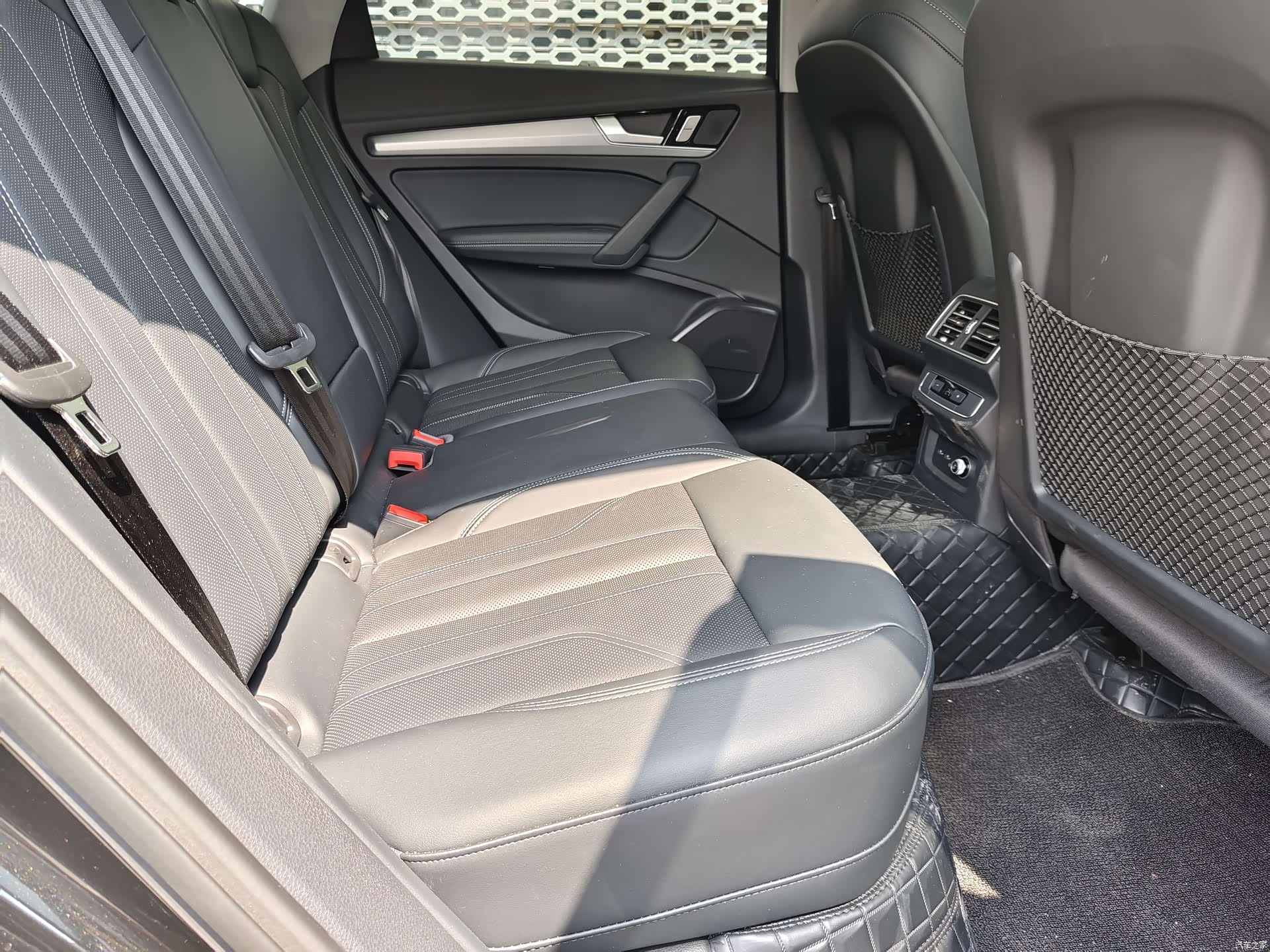Audi Q5L, 2026 3