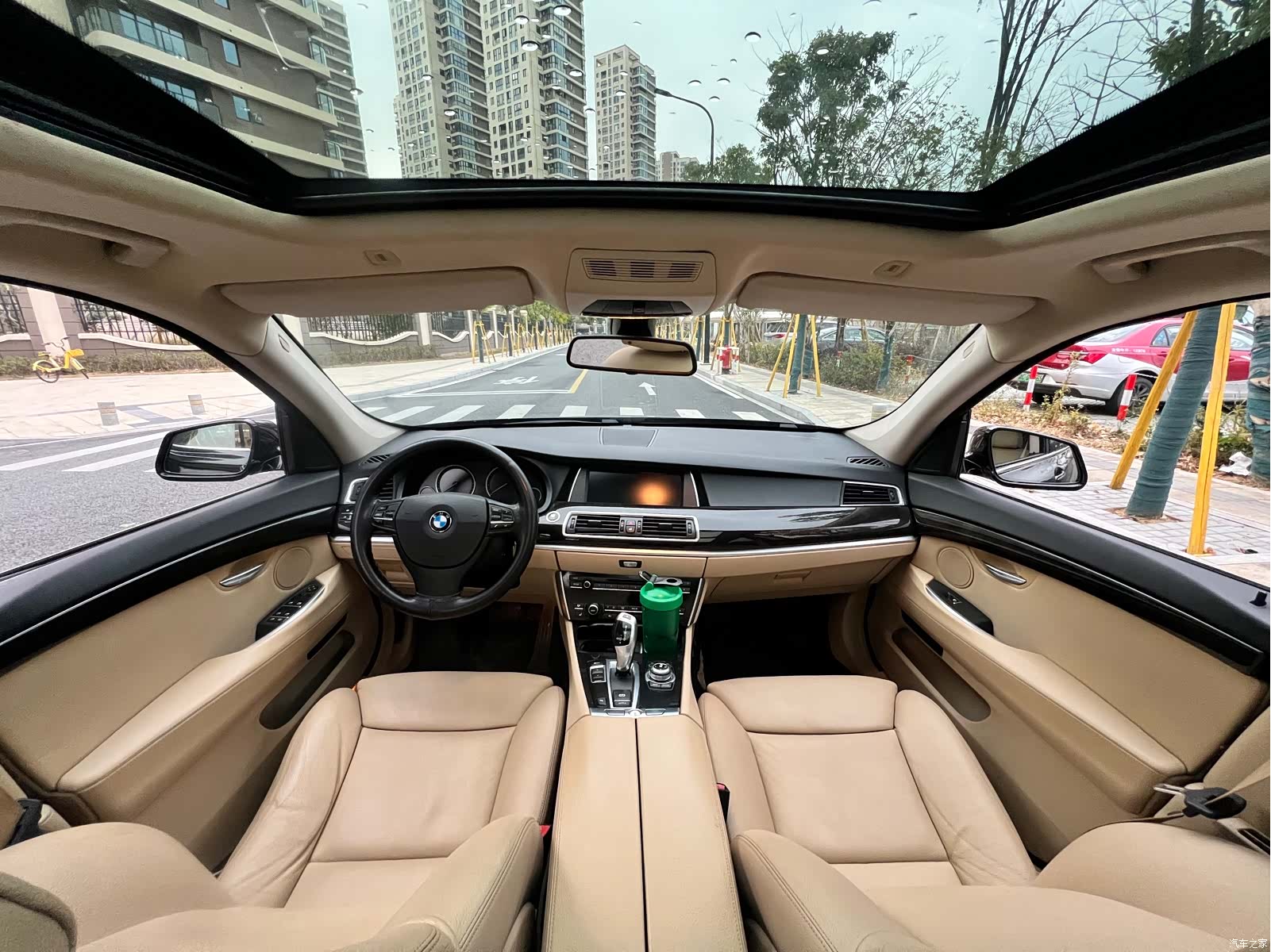 BMW 5 Series, 2010 10