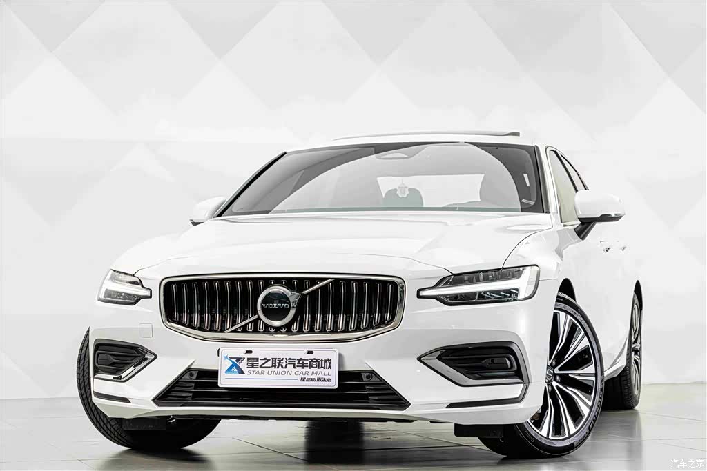 Volvo S60, 2024 3