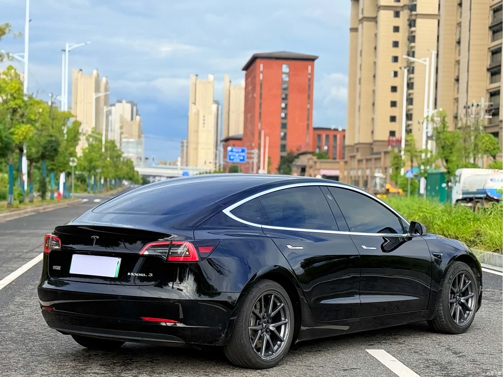 Tesla Model 3, 2020 6