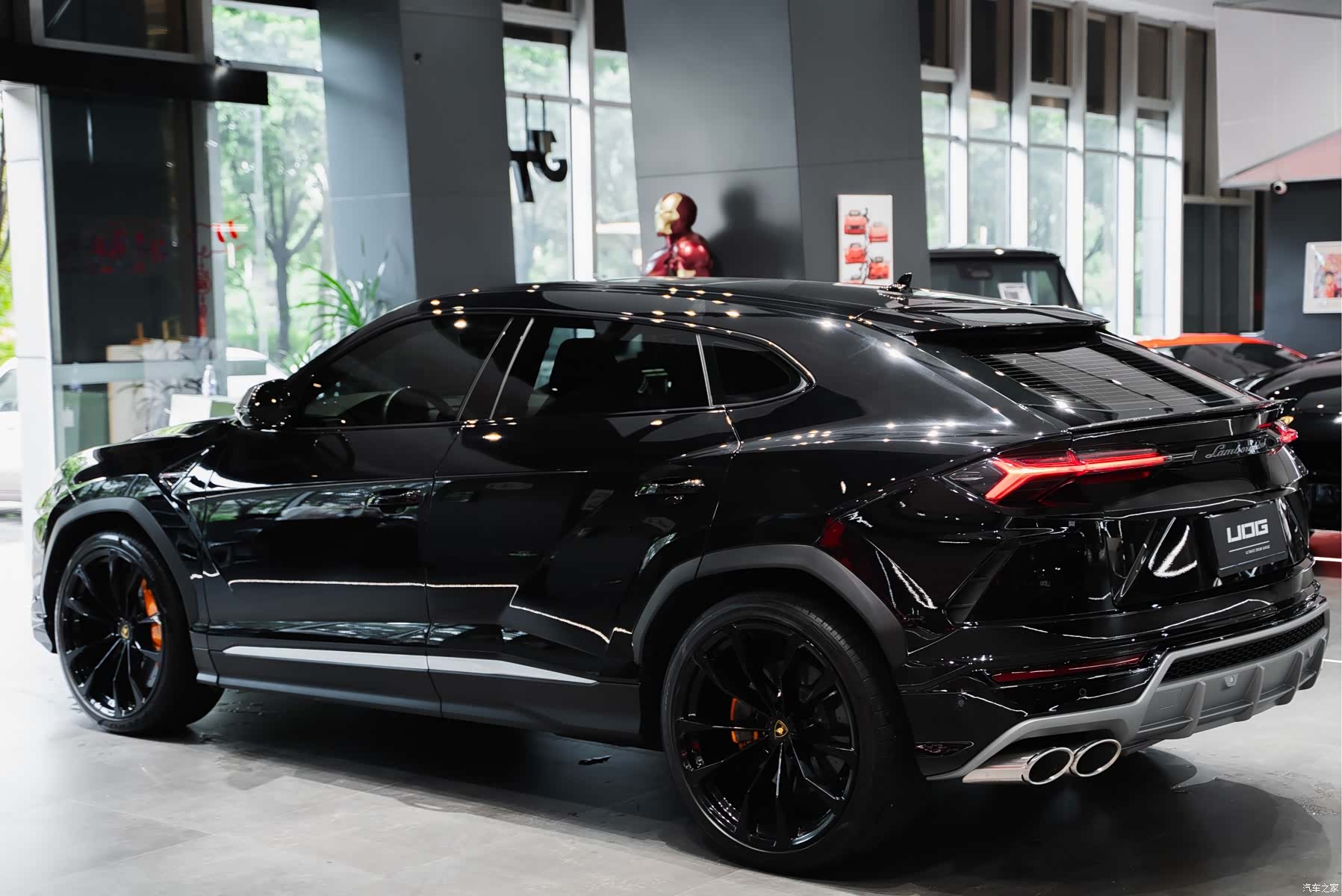 Lamborghini Urus, 2022 11