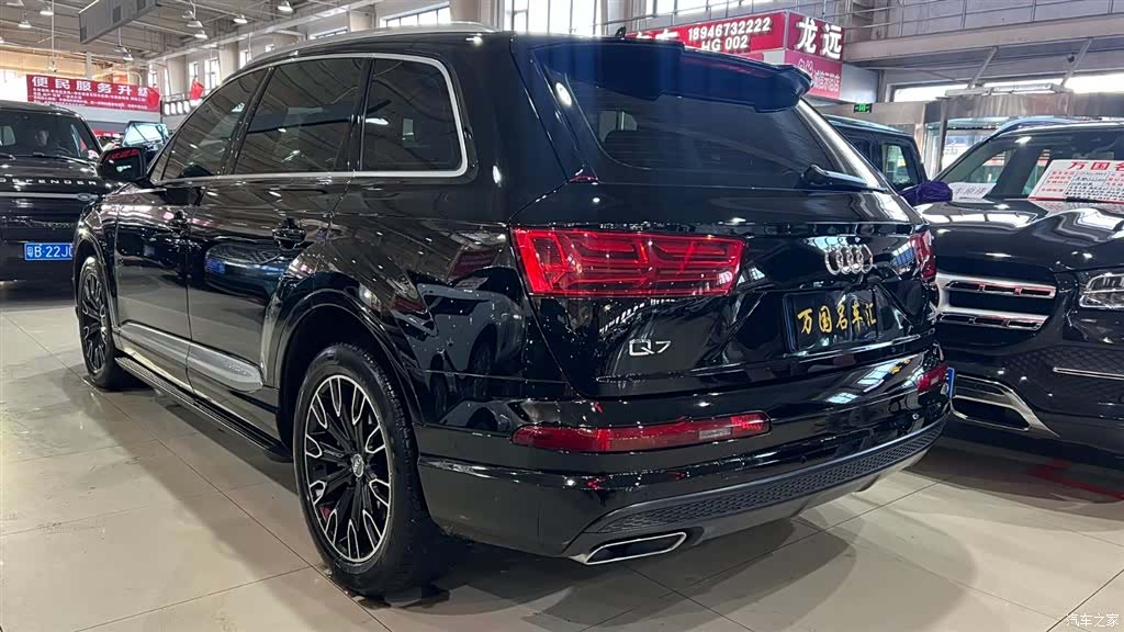 Audi Q7, 2019 все фото