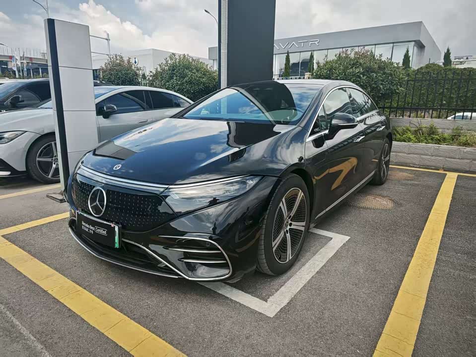 Mercedes-Benz EQS Mercedes-Benz EQS