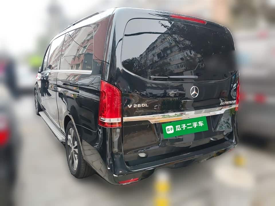 Mercedes-Benz V-class