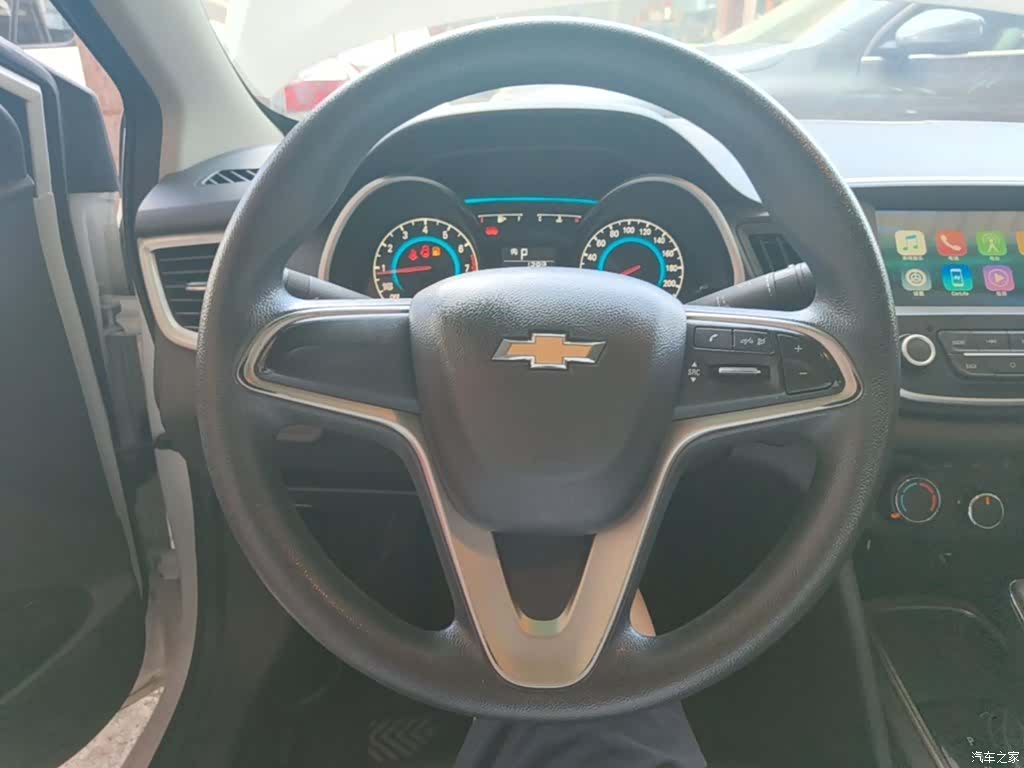 Chevrolet 320, 2018 11