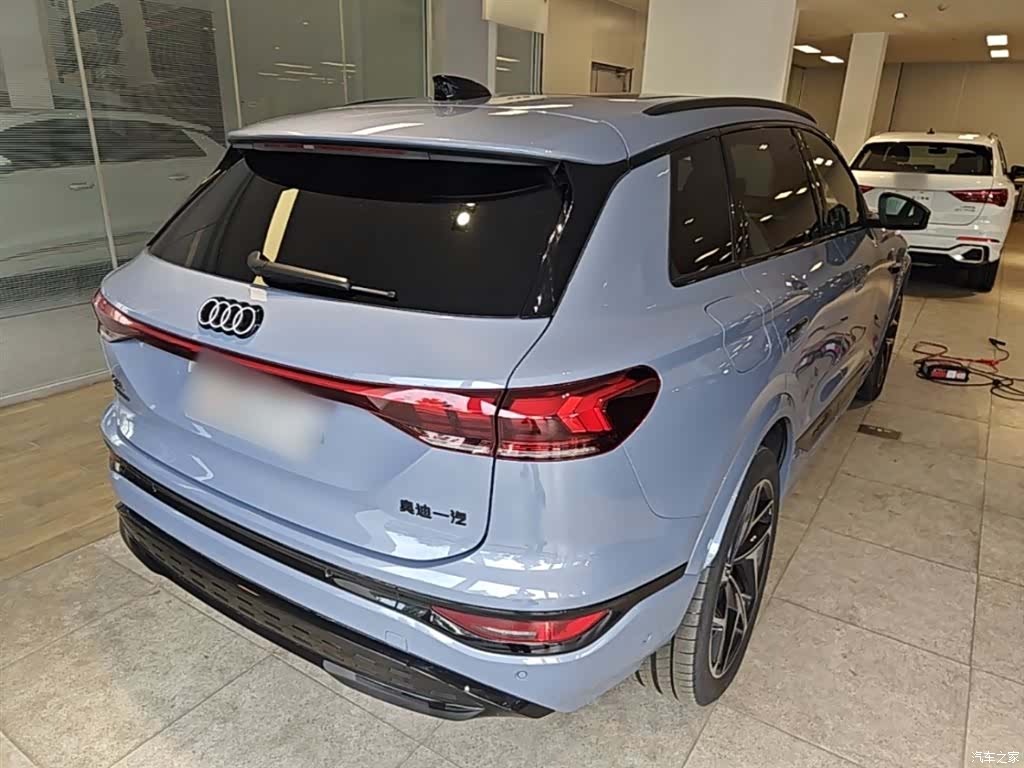 Audi e-tron, 2025 7