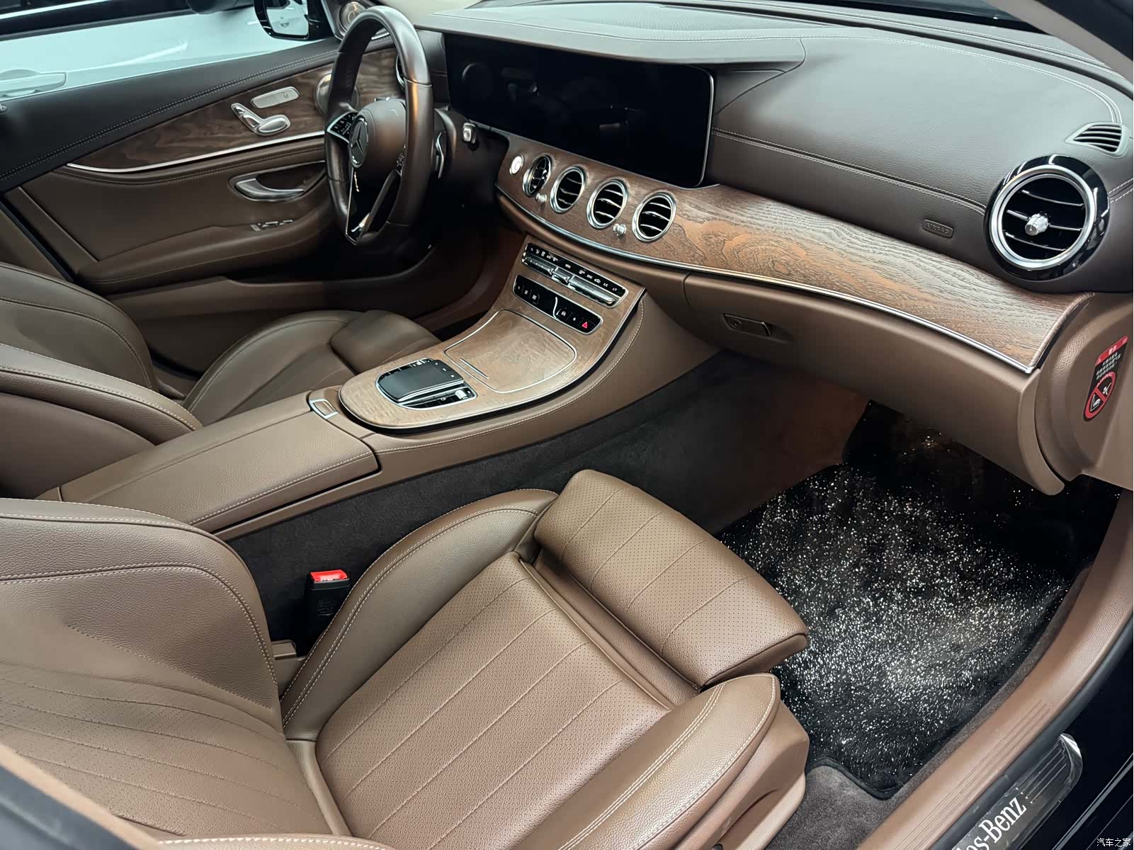 Mercedes-Benz E-Class, 2023 все фото