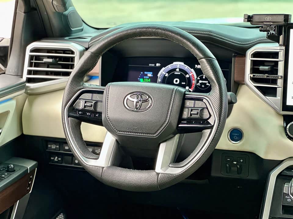 Toyota Sequoia