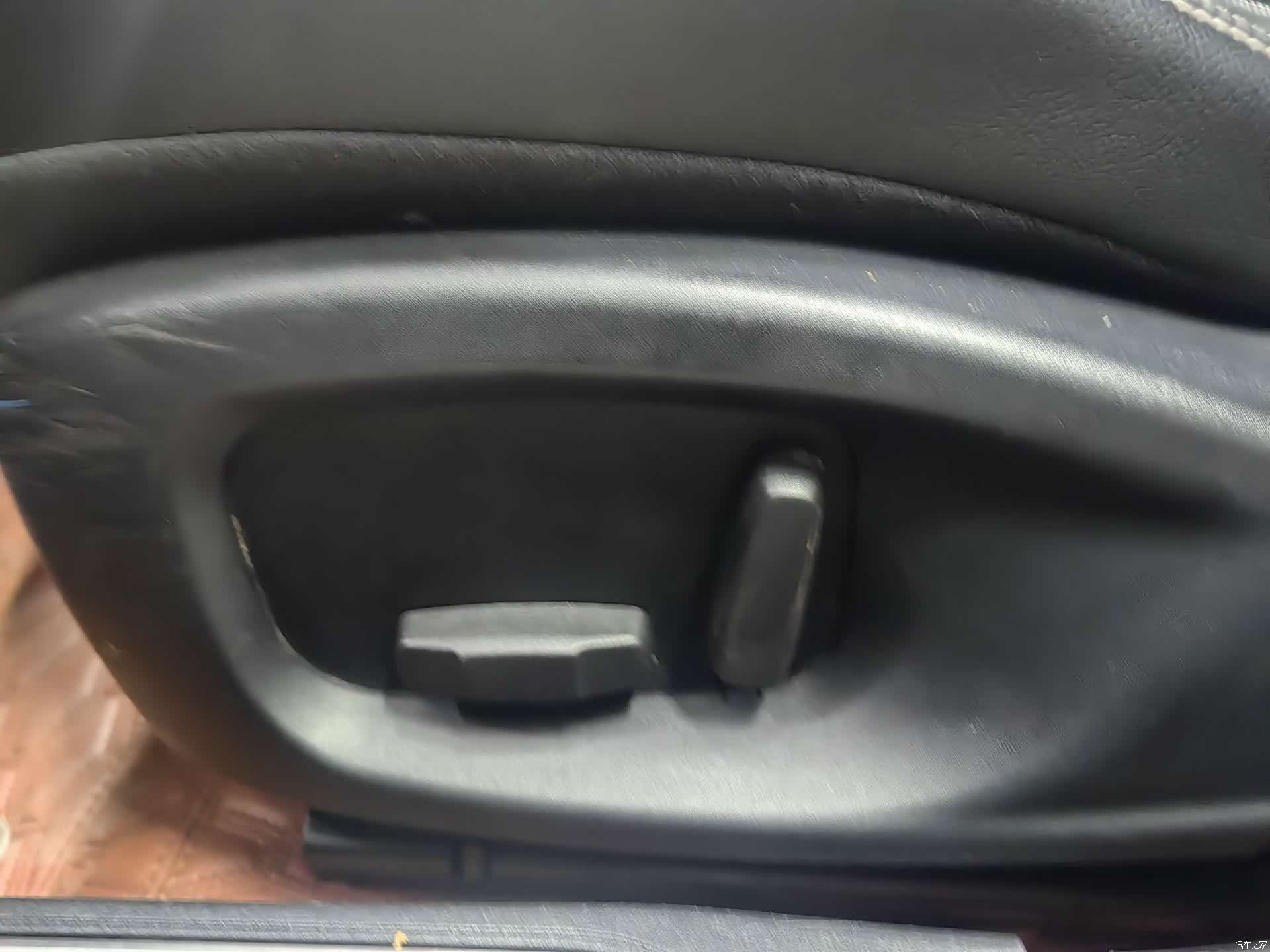 Jaguar XE, 2016 9