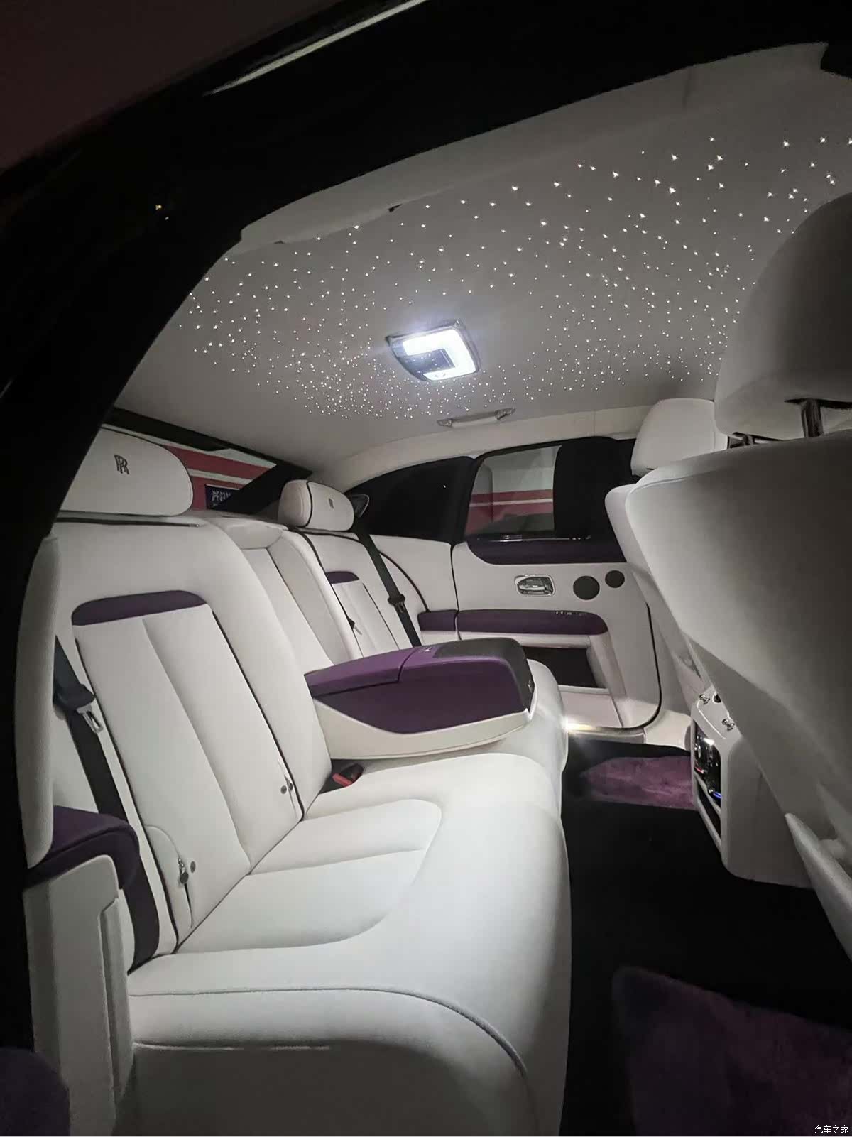 Rolls-Royce Ghost, 2022 17