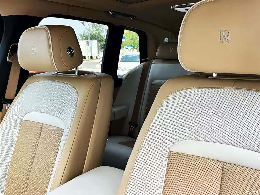Rolls-Royce Cullinan, 2019 8
