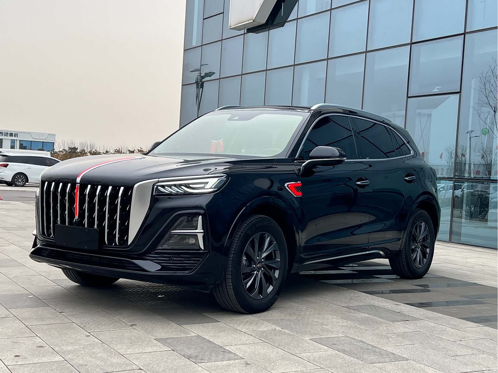 Hongqi HS5, 2024 1