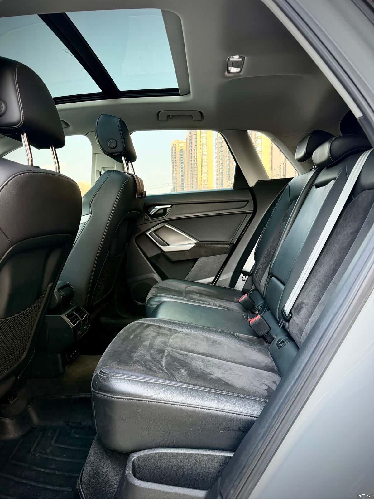 Audi Q3, 2022 11