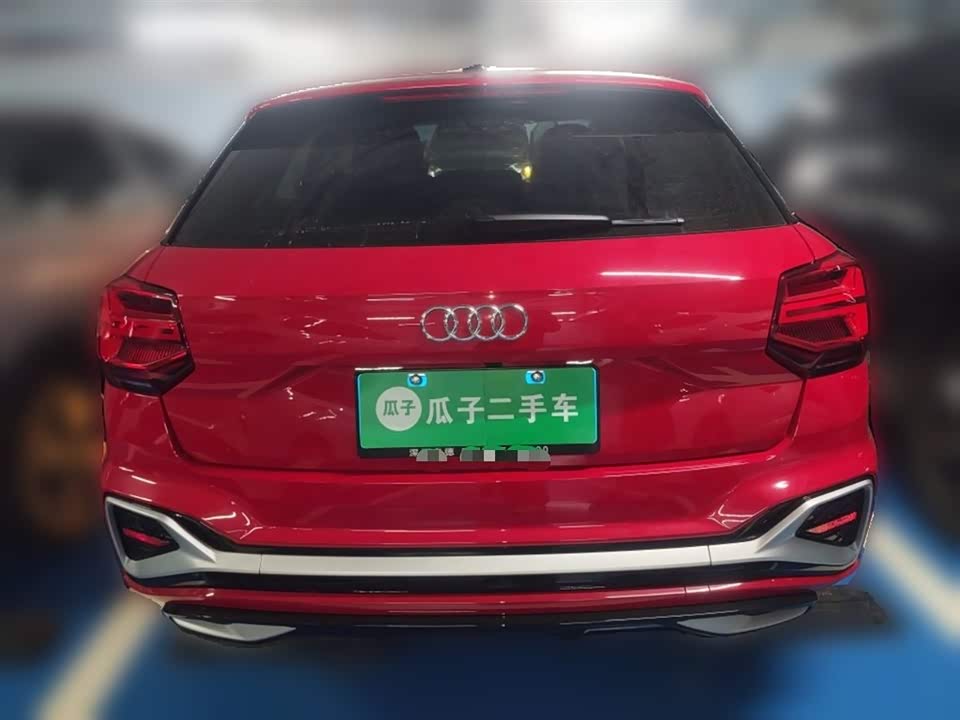 Audi Q2L