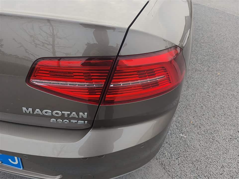 Volkswagen Magotan
