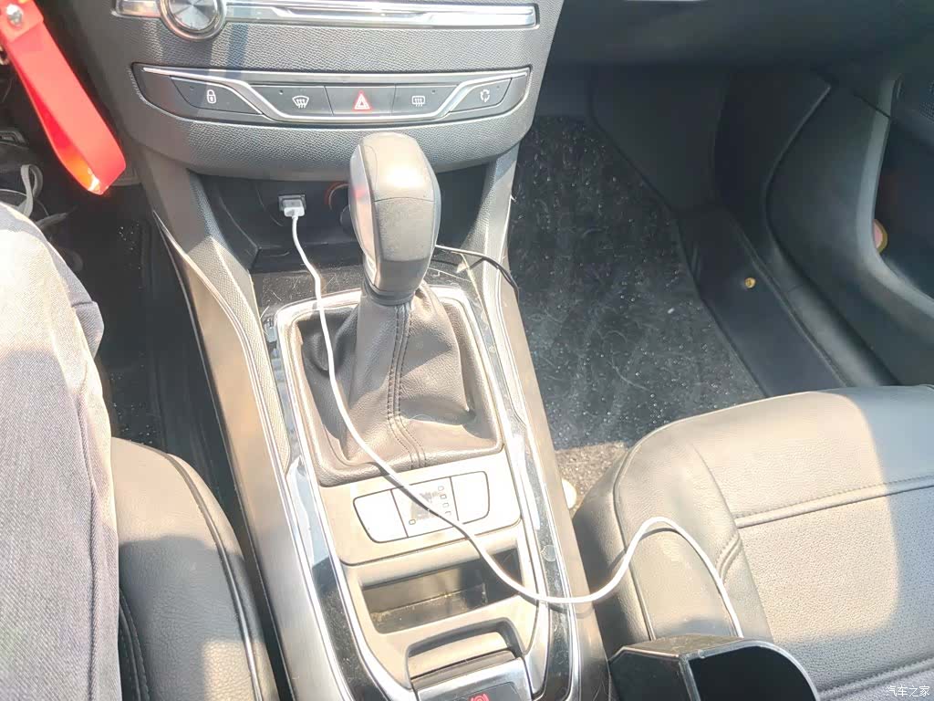 Peugeot 408, 2017 7
