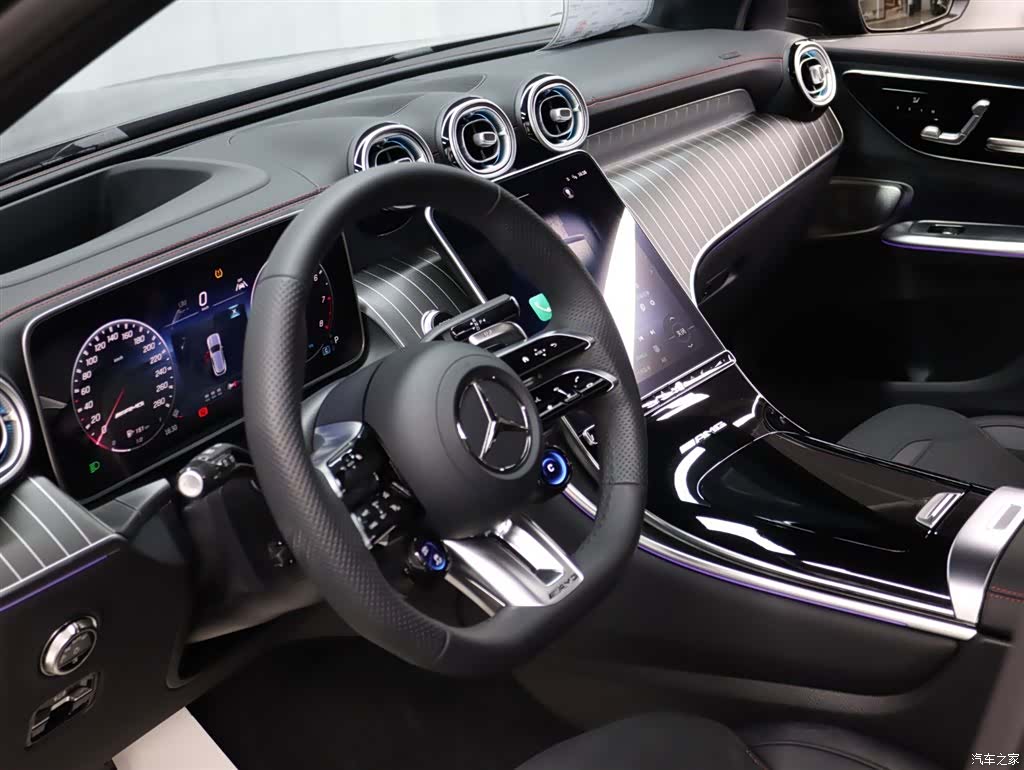 Mercedes-Benz GLC, 2026 8