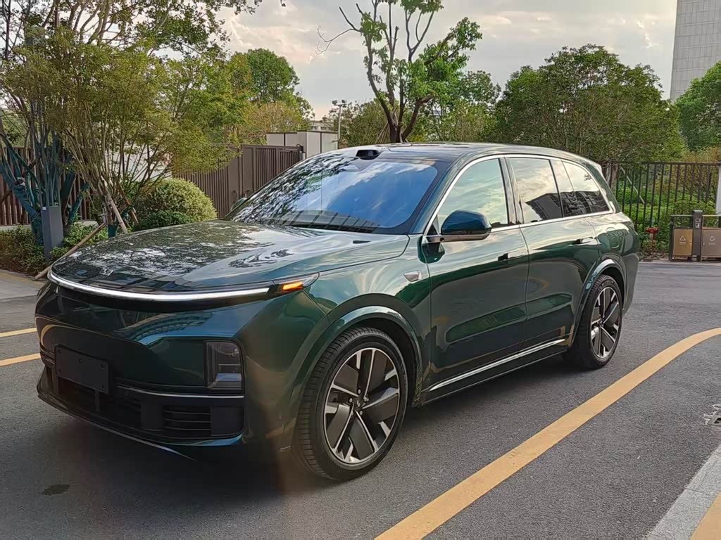 Li Auto L8
