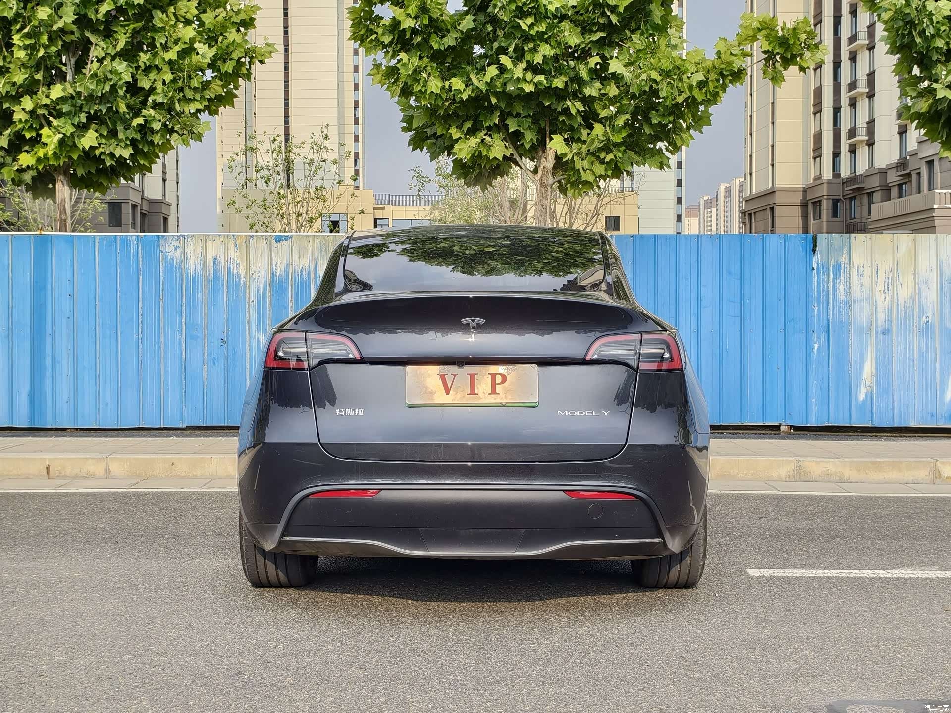 Tesla Model Y, 2025 8