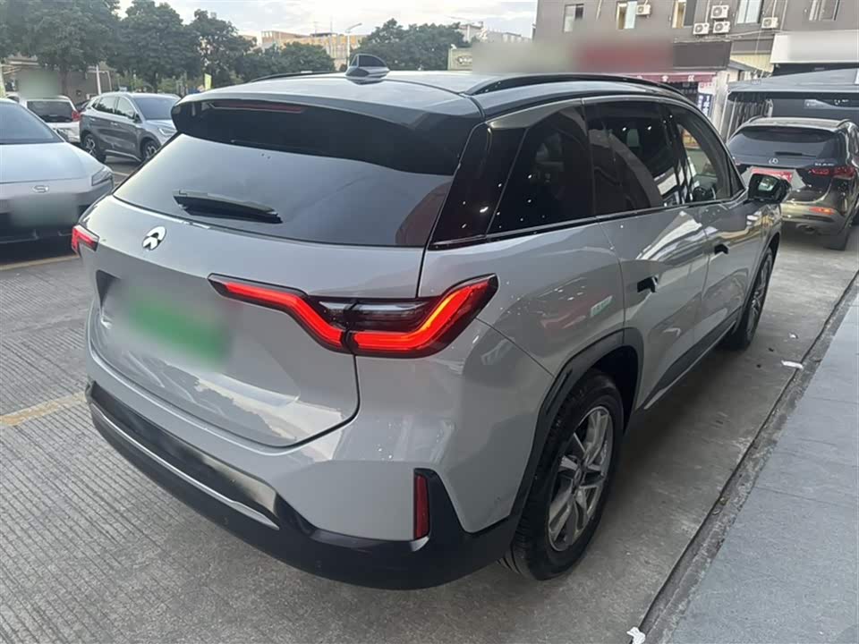 NIO ES6