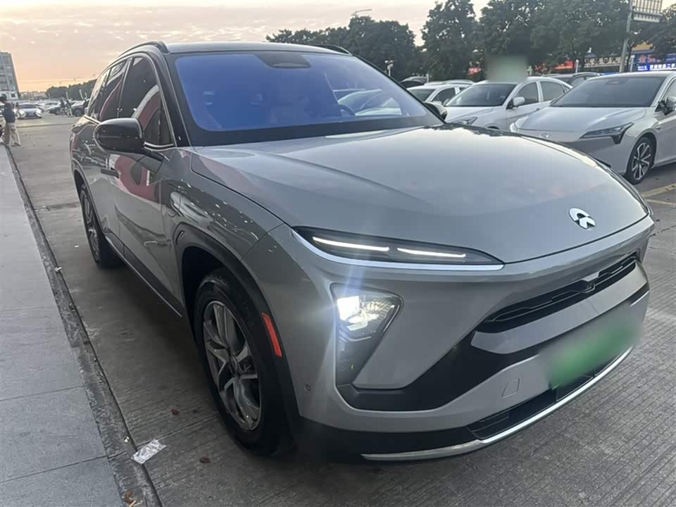 NIO ES6