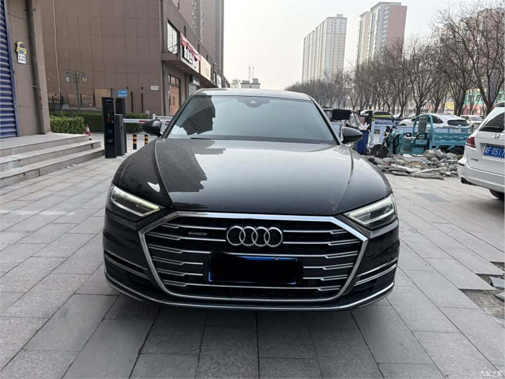 Audi A8L, 2021 3