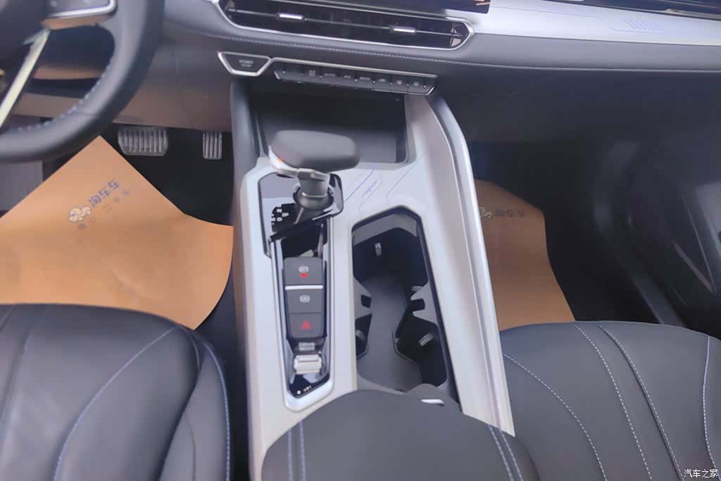 Geely Preface, 2025 16