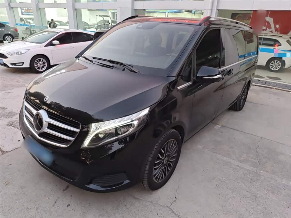 Mercedes-Benz V-class