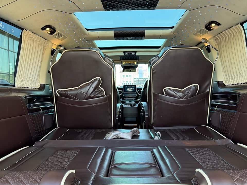 Mercedes-Benz V-class