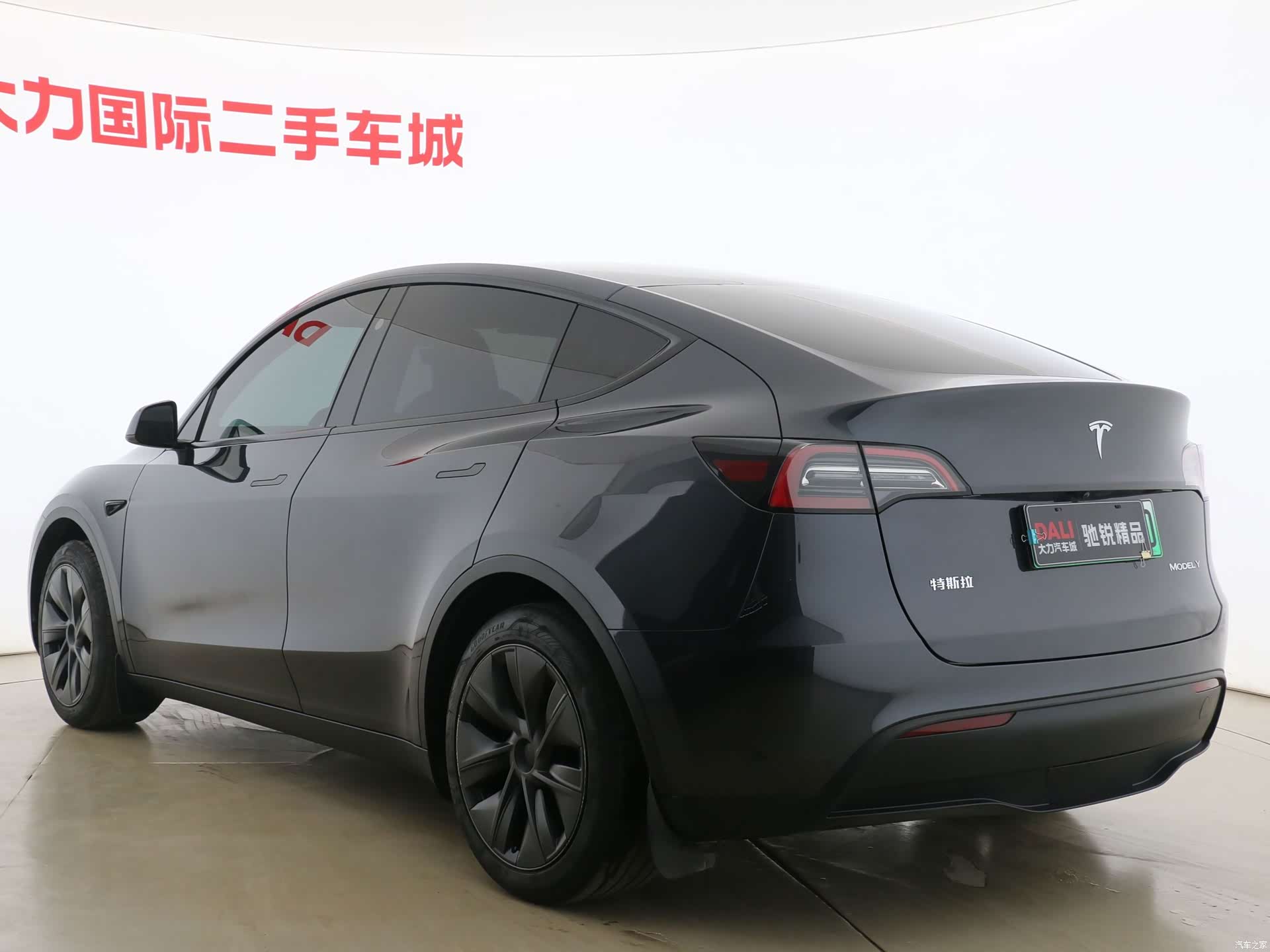 Tesla Model Y, 2025 9