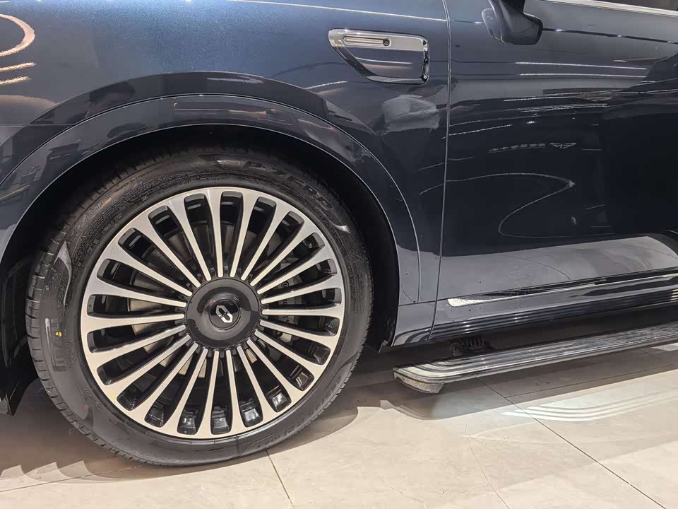 AITO Ask the world M9