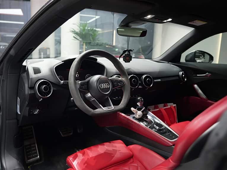 Audi TTS