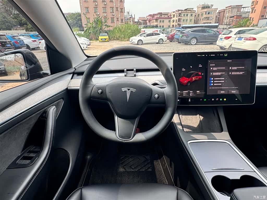 Tesla Model Y, 2024 16