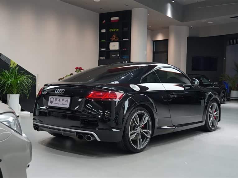 Audi TTS