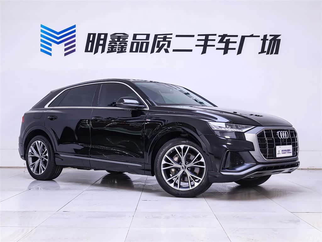 Audi Q8, 2023 все фото
