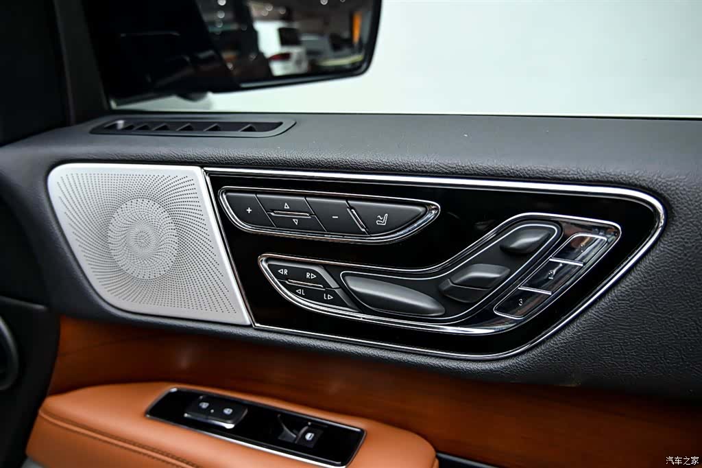 Lincoln Navigator, 2020 32