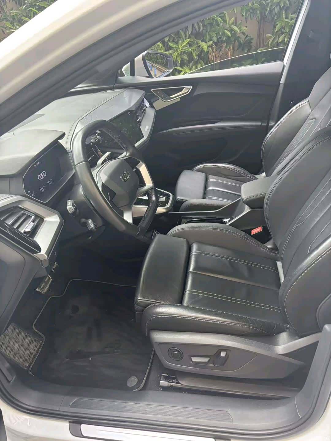 Audi Q4 e-tron, 2023 9