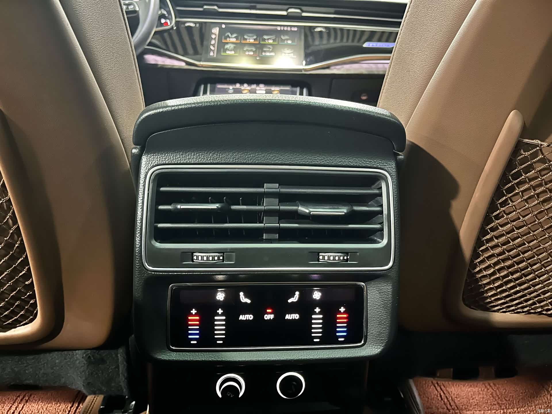 Audi Q7, 2020 10